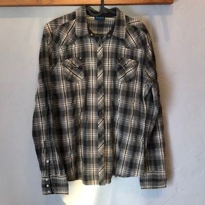 Kuhl Designs button long sleeve shirt